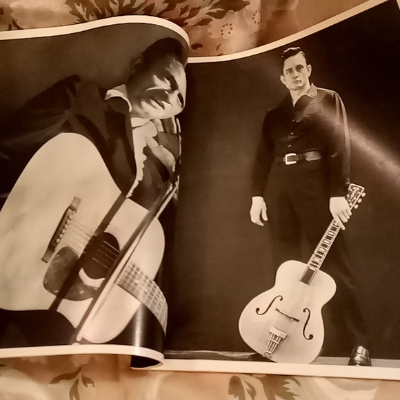 Magazine - Picture 5 of 7